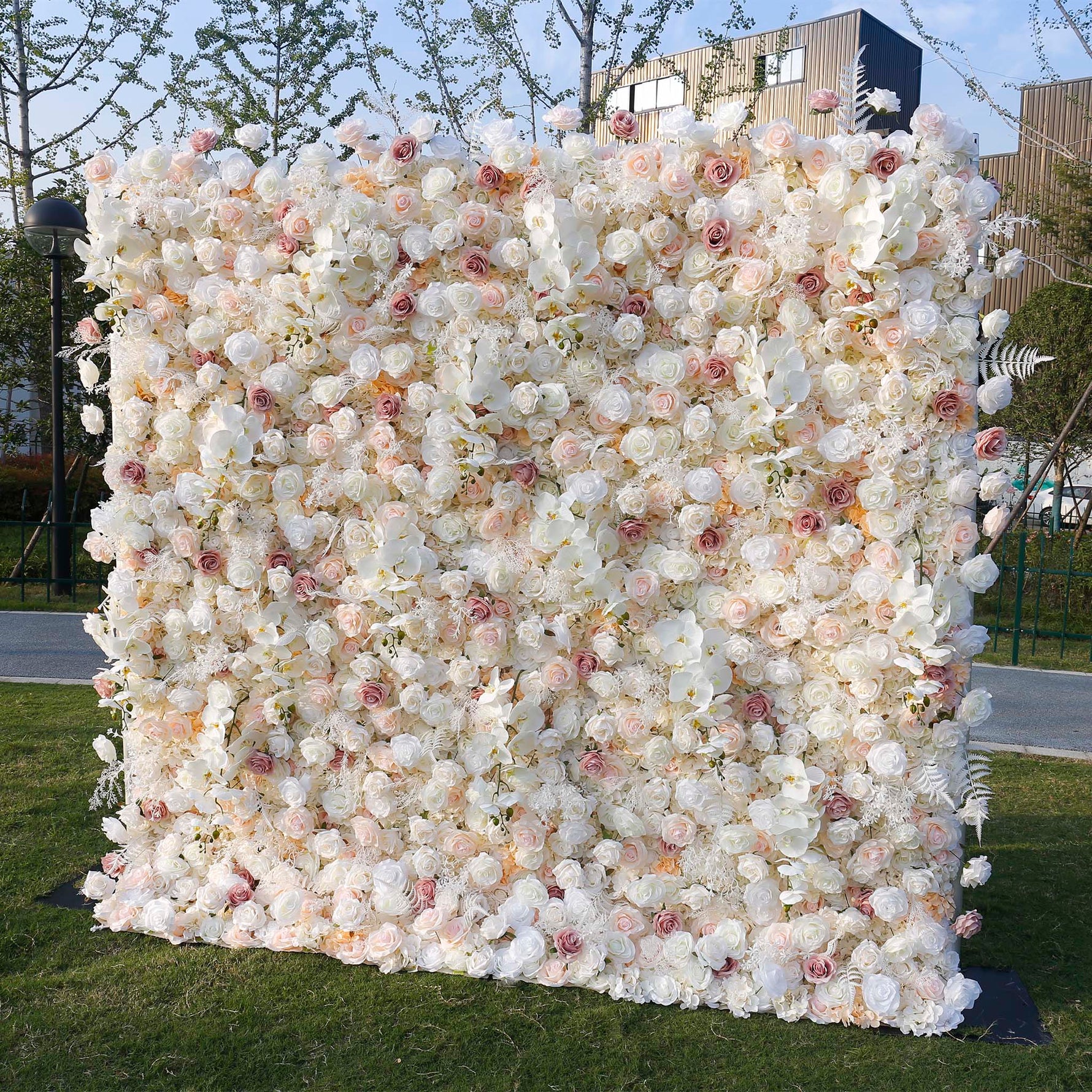 Aliflowers 5D Champagne White Rose with White leaves for wedding backdrop ALFWL029 - Ali Flowers