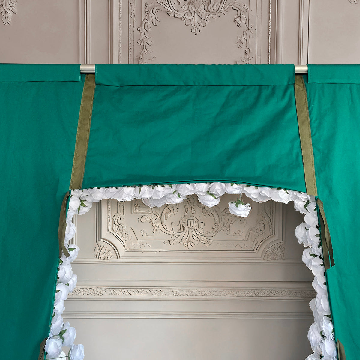 Aliflowers White Fabric Artificial Flower Wall Arch Wedding Birthday Party Decoration GM010