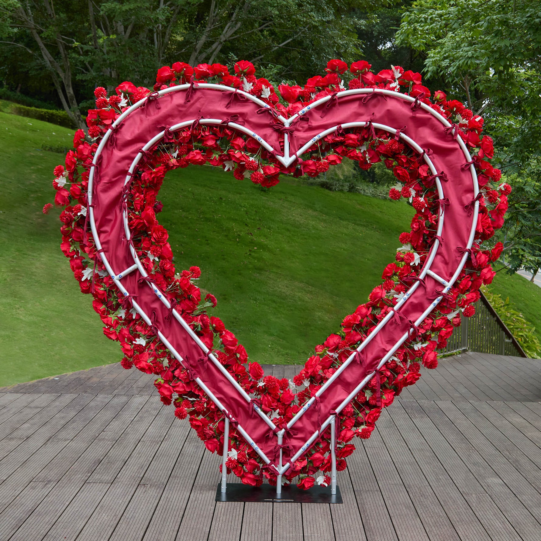 Aliflowers Artificial flower 5D Red Rose Valentine's Day Heart Arch ALFAH004