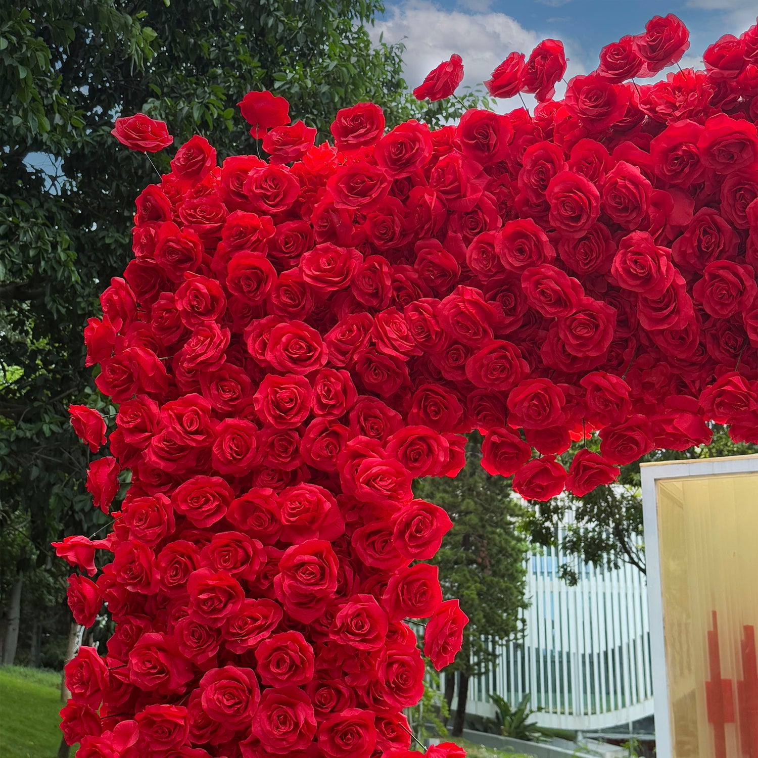 Aliflowers 5D Red Rose Fabric Floral Arch Backdrop for Wedding & Party Decoration GM009